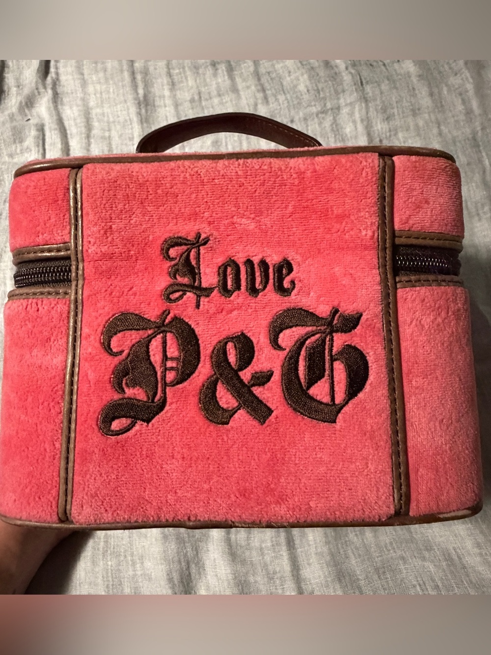 Juicy Couture Pink Velvet Travel Jewelry makeup Case train case rare - Picture 6 of 10